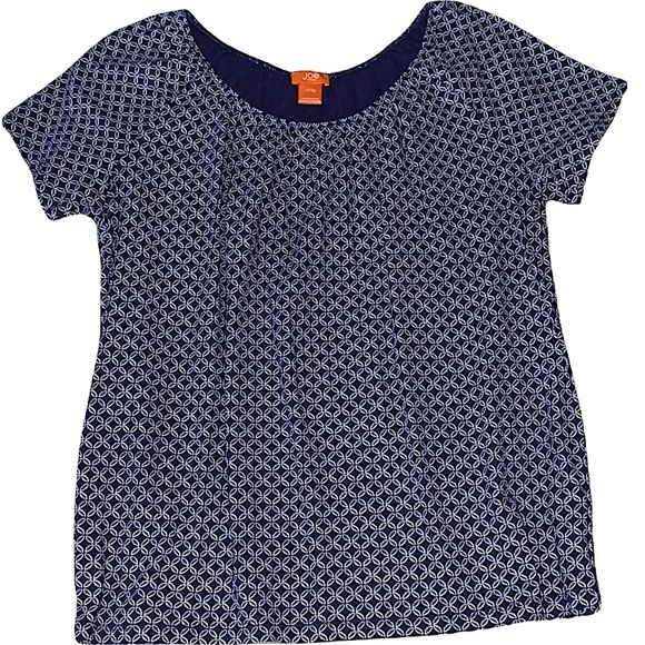 3/$30 Joe fresh Woman’s blouse - Picture 1 of 4